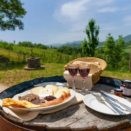 Azzurro Di Vallepietra Camporotondo di Fiastrone